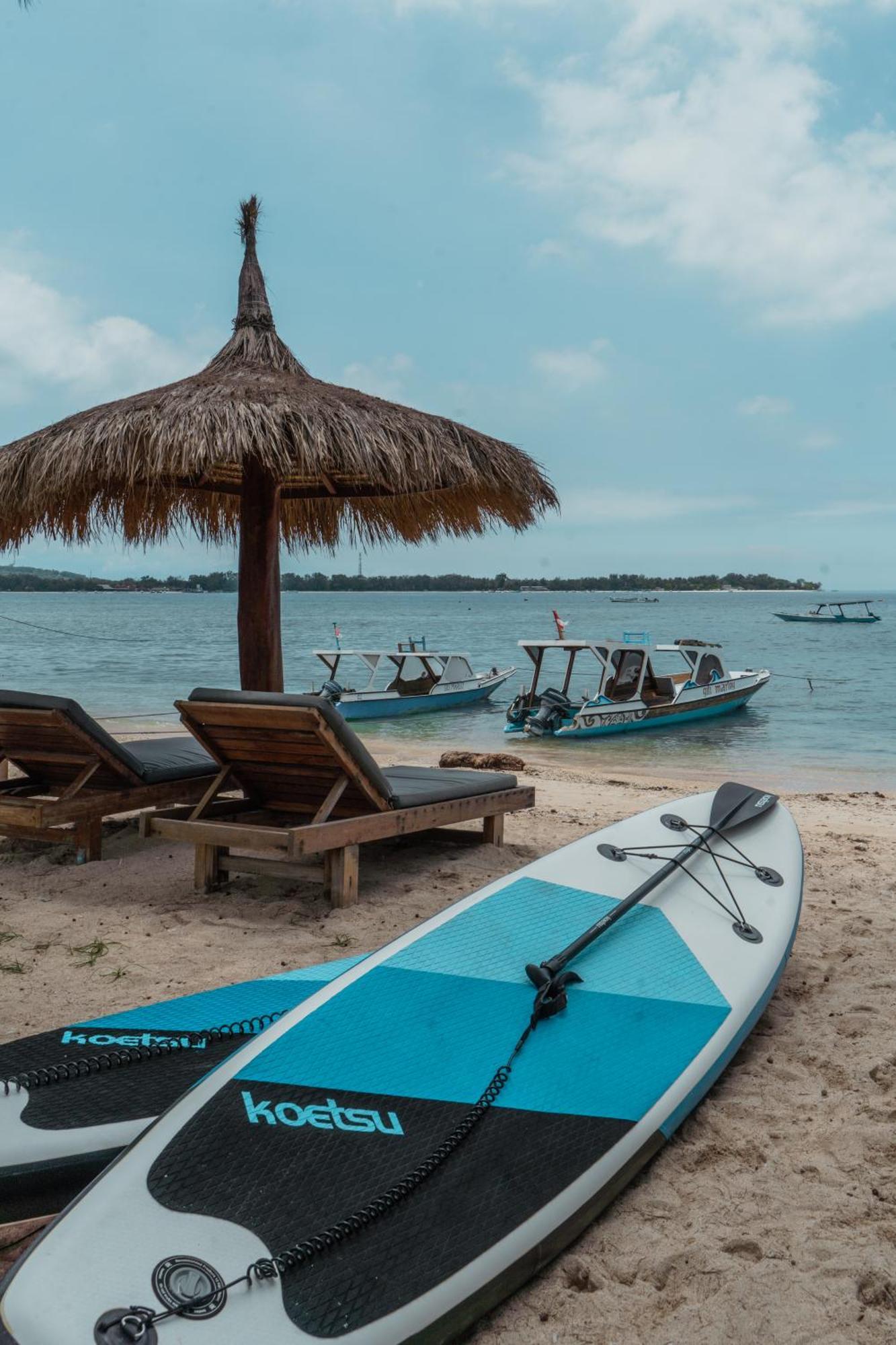 Sunscape Villa - Beachfront And Private Pool Gili Air Kültér fotó