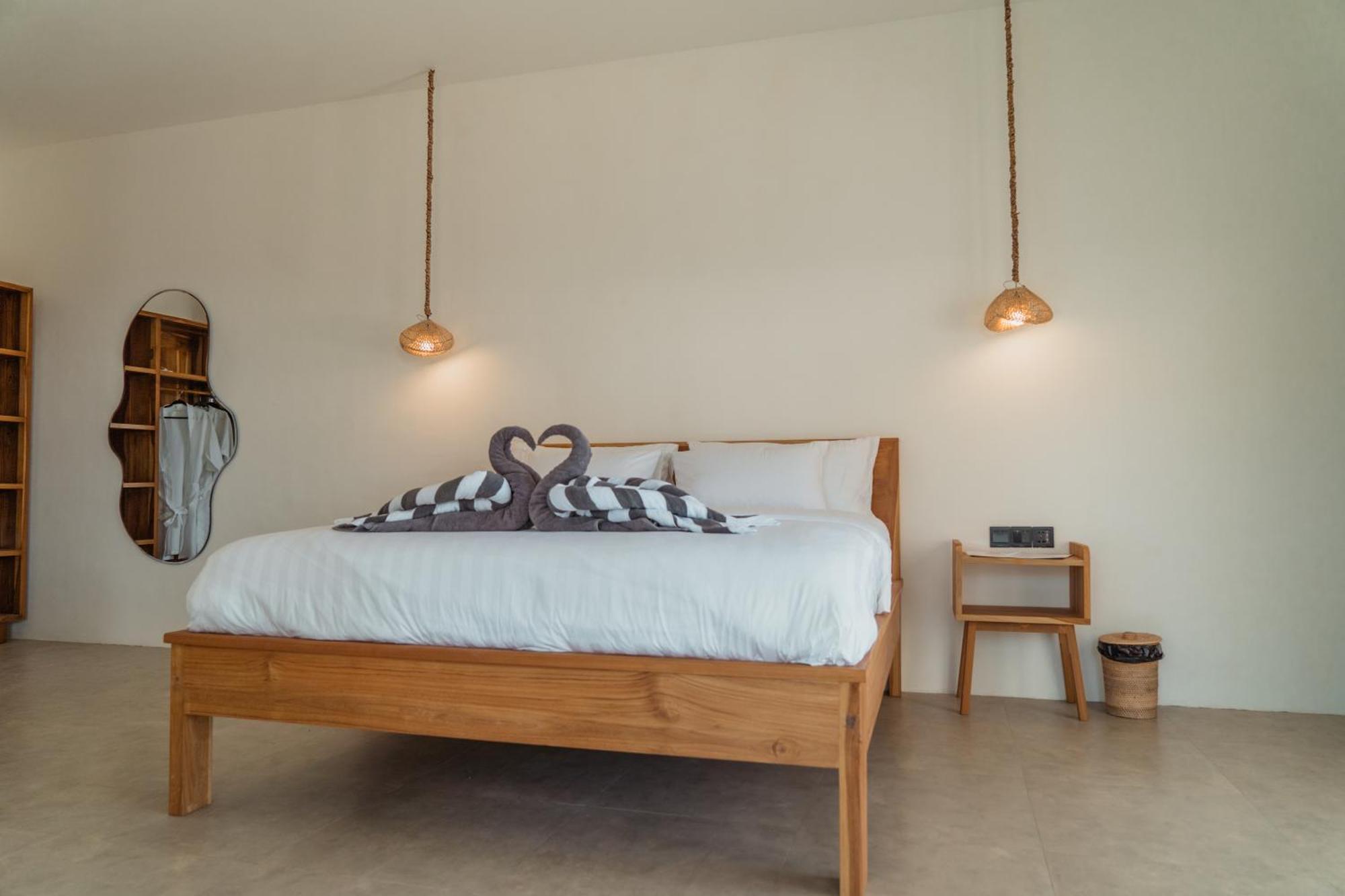 Sunscape Villa - Beachfront And Private Pool Gili Air Kültér fotó